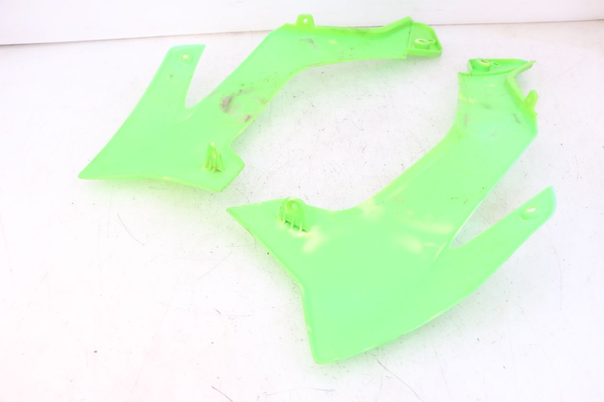 photo de PEŁNY ZESTAW OWIEWEK KAROSERYJNYCH APOLLO RXF 125 - Zoom stanu zużycia