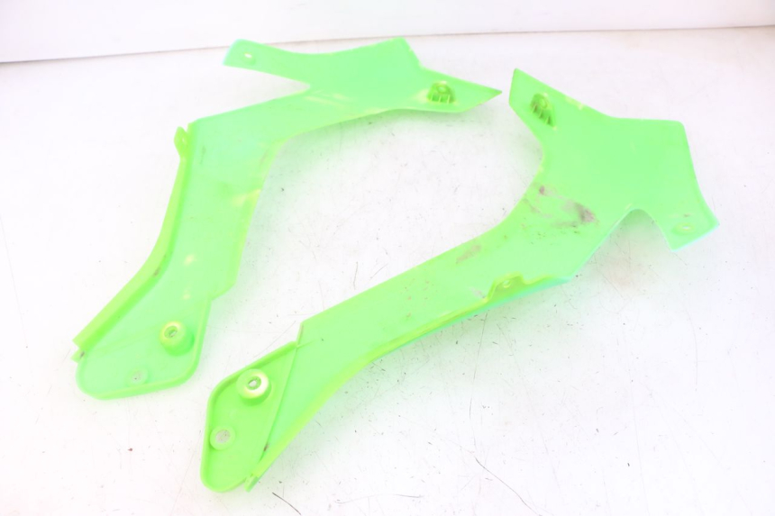 photo de PEŁNY ZESTAW OWIEWEK KAROSERYJNYCH APOLLO RXF 125 - Inny kąt widzenia