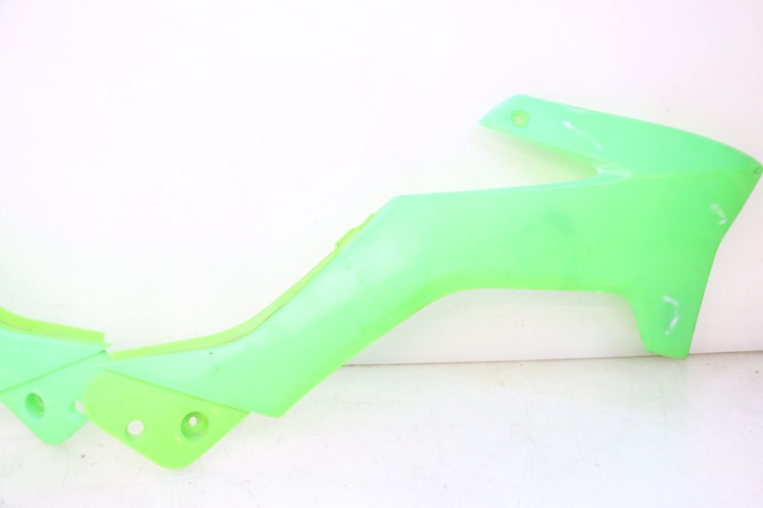 photo de PEŁNY ZESTAW OWIEWEK KAROSERYJNYCH APOLLO RXF 125 - Zbliżenie techniczne