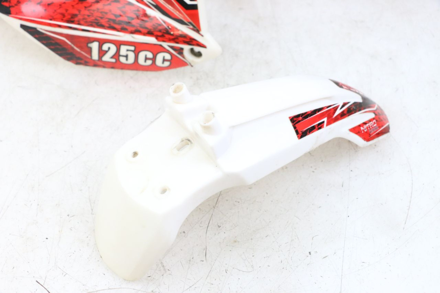 photo de PEŁNY ZESTAW OWIEWEK KAROSERYJNYCH NITRO MOTORS THUNDER 125 - Zbliżenie komponentów