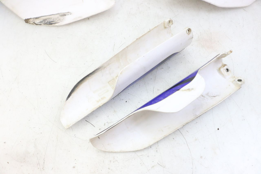 photo de PEŁNY ZESTAW OWIEWEK KAROSERYJNYCH YAMAHA YZ-F YZF 250 (2007 - 2013) - Zbliżenie komponentów