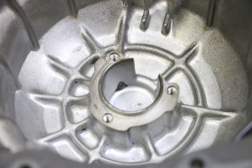 photo de OBUDOWA ZAPŁONU SUZUKI GS GSE 500 (2001 - 2003) - Zbliżenie techniczne