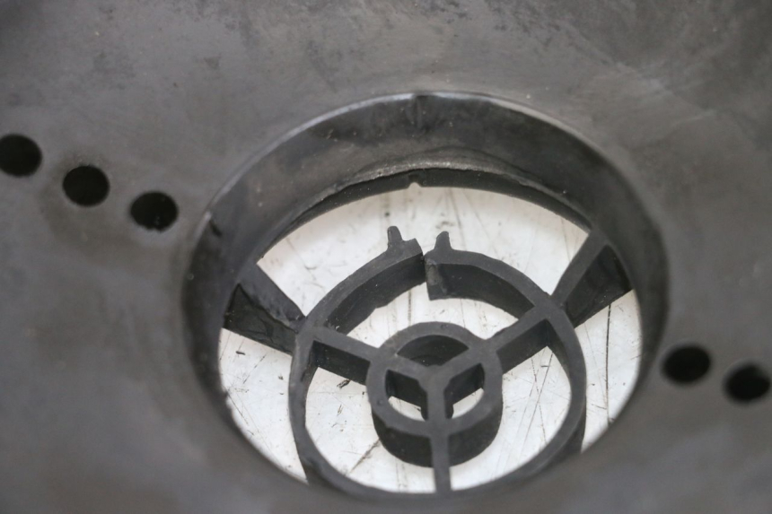 photo de OBUDOWA ZAPŁONU PIAGGIO LIBERTY IGET 4T 50 (2021 - 2025) - Zoom stanu zużycia