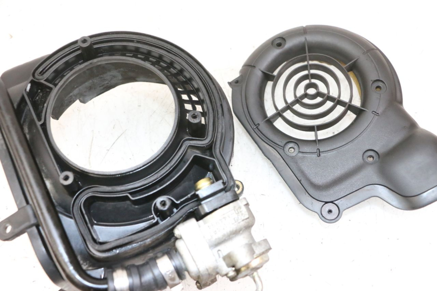 photo de OBUDOWA ZAPŁONU PIAGGIO VESPA LX 150 (2005 - 2013) - Oznaczenia i referencje