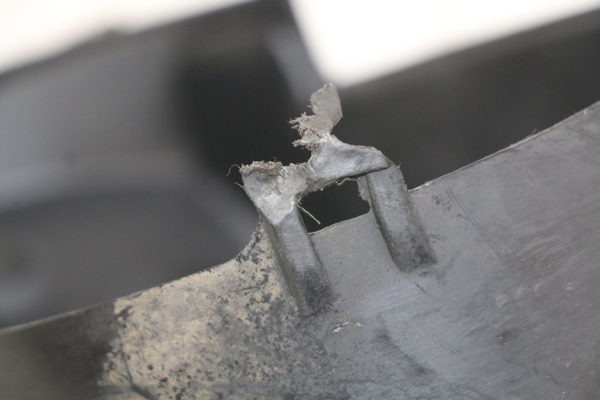 photo de OBUDOWA ZAPŁONU PEUGEOT SV 125 (1991 - 1994) - Inny kąt widzenia