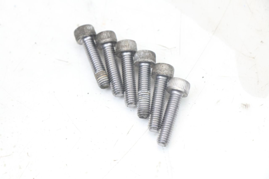 photo de OBUDOWA ZAPŁONU YAMAHA TDM ABS 900 (2002 - 2014) - Szczegóły charakterystyczne