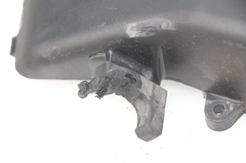 photo de OBUDOWA ZAPŁONU PIAGGIO VESPA PRIMAVERA 2T 50 (2013 - 2018) - Inny kąt widzenia