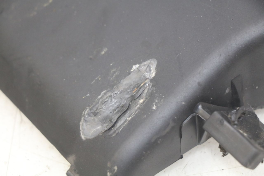 photo de OBUDOWA ZAPŁONU PIAGGIO VESPA PRIMAVERA 2T 50 (2013 - 2018) - Punkty mocowania