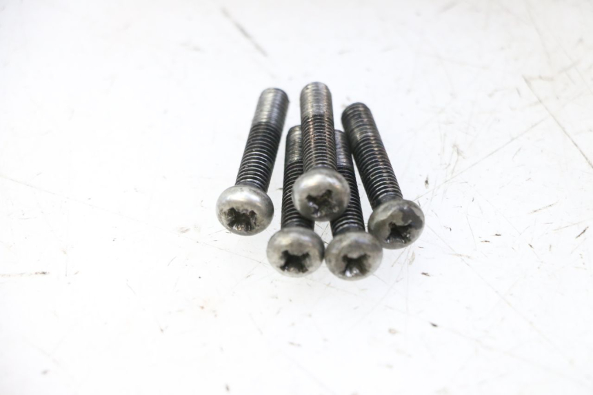 photo de OBUDOWA ZAPŁONU YAMAHA YZ 125 (1998 - 2005) - Punkty mocowania