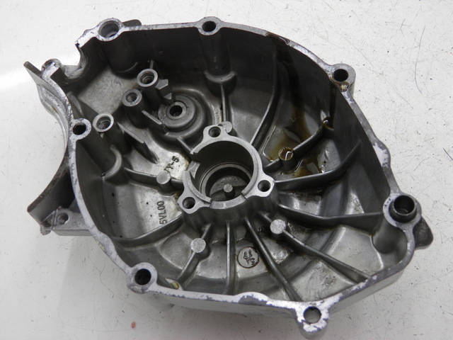 photo de OBUDOWA ALTERNATORA YAMAHA YBR 125 (2004 - 2006) - Inny kąt widzenia