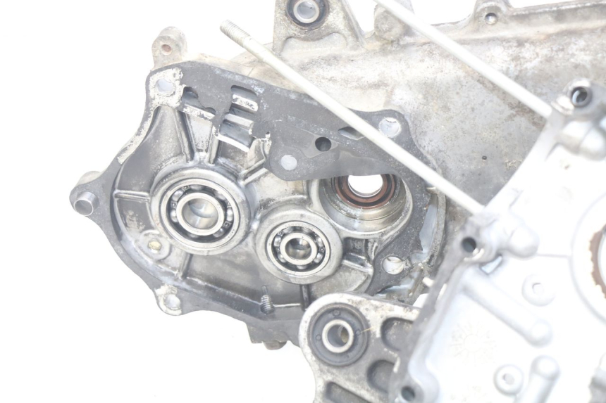 photo de Karter dolny silnika KYMCO AGILITY 4T 50 (2005 - 2018) - Widok z bliska