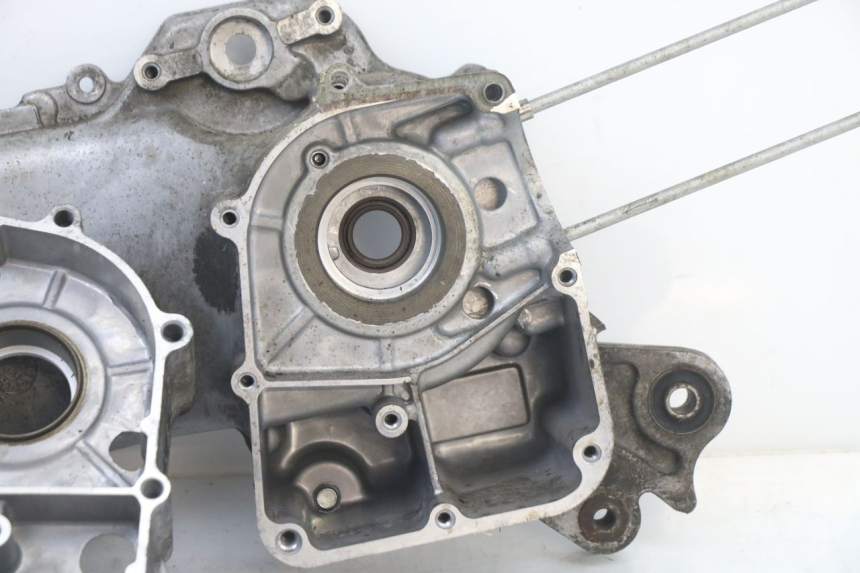 photo de Karter dolny silnika KYMCO AGILITY 4T 50 (2018 - 2022) - Zbliżenie techniczne