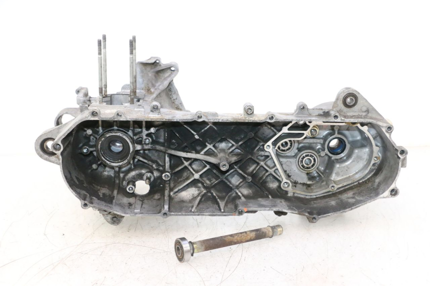 photo de DOLNA OBUDOWA SILNIKA MBK BOOSTER SPIRIT 50 (1999 - 2003) - Widok główny