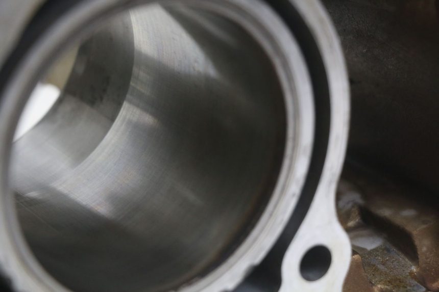 photo de Karter dolny silnika HONDA CBF 500 (2004 - 2007) - Zbliżenie komponentów