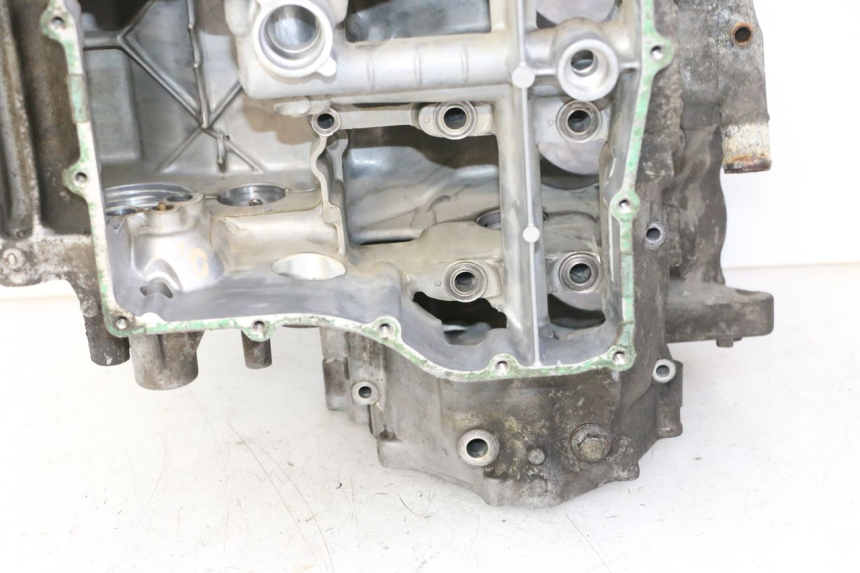 photo de Karter dolny silnika HONDA CBR RR FIREBLADE 900 (1992 - 1994) - Widok profilu