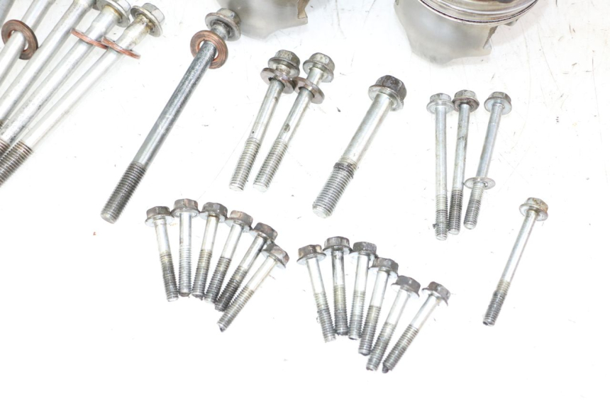 photo de Karter dolny silnika HONDA CBR RR FIREBLADE 900 (1992 - 1994) - Zbliżenie techniczne