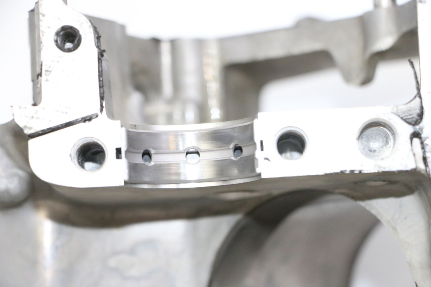 photo de Karter dolny silnika HONDA CBR RR FIREBLADE 900 (1992 - 1994) - Struktura - zbliżenie