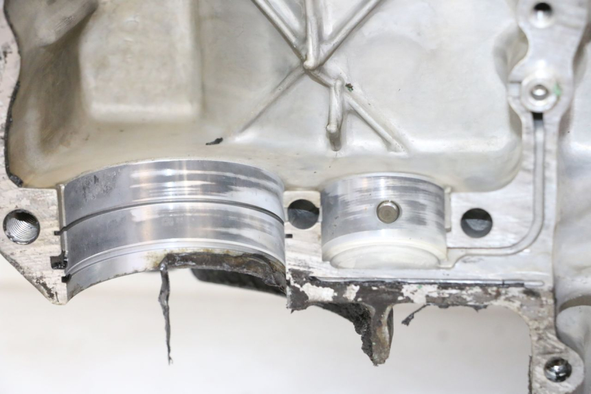 photo de Karter dolny silnika HONDA CBR RR FIREBLADE 900 (1992 - 1994) - Widok profilu