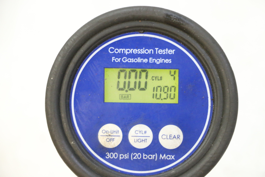 photo de Karter dolny silnika HONDA CBR RR FIREBLADE 900 (1992 - 1994) - Inny kąt widzenia