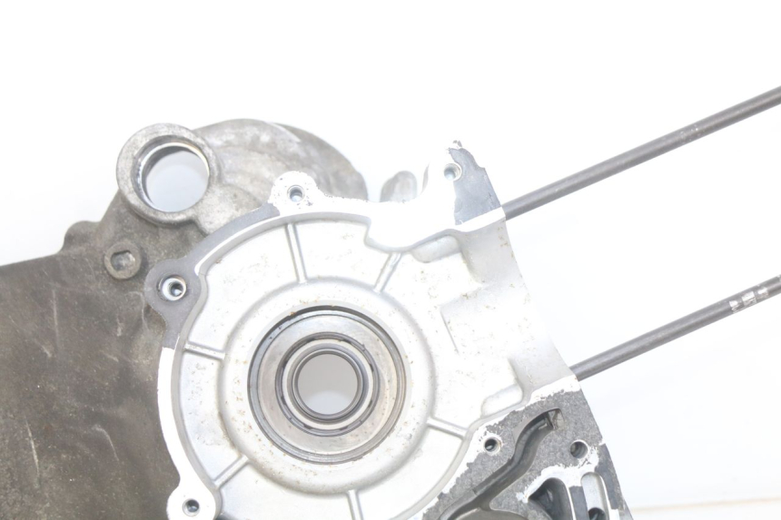 photo de Karter dolny silnika PEUGEOT CITYSTAR 125 (2011 - 2017) - Struktura - zbliżenie