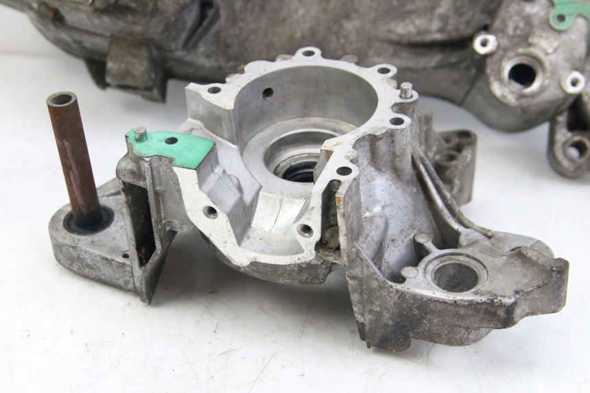 photo de Karter dolny silnika PEUGEOT CITYSTAR 50 (2013 - 2017) - Zbliżenie komponentów