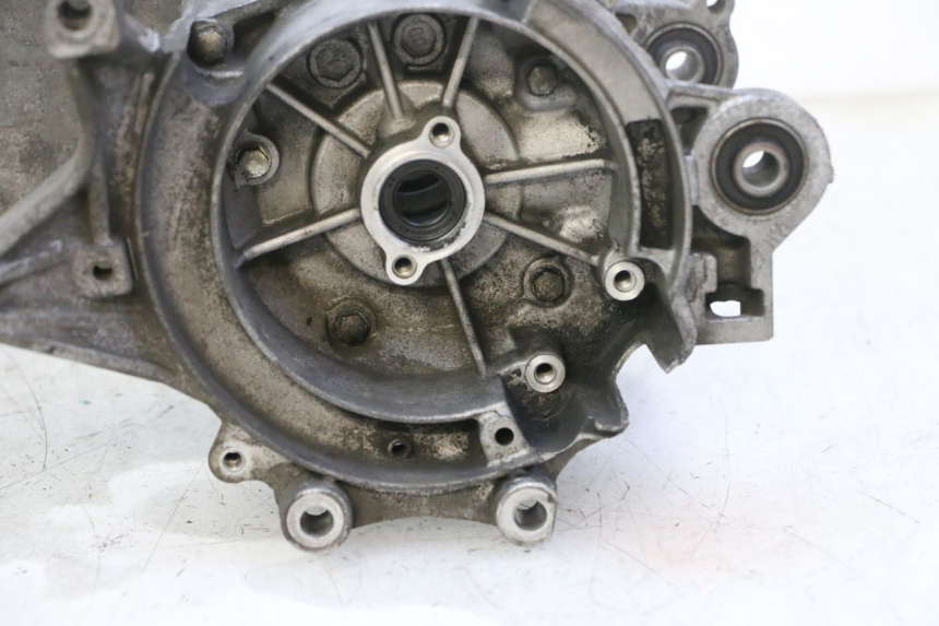 photo de Karter dolny silnika PEUGEOT ELYSTAR 50 (2002 - 2014) - Widok z bliska