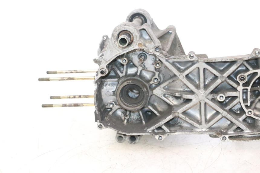 photo de DOLNA OBUDOWA SILNIKA MBK EVOLIS 80 (1993 - 1999) - Stan powierzchni