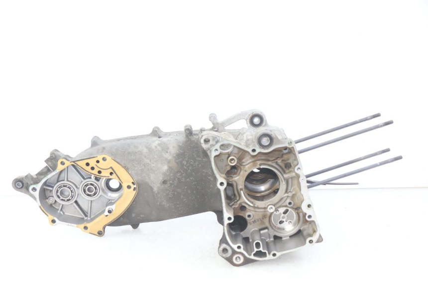 photo de Karter dolny silnika HONDA FES S-WING SWING ABS 125 (2007 - 2015) - Zbliżenie techniczne