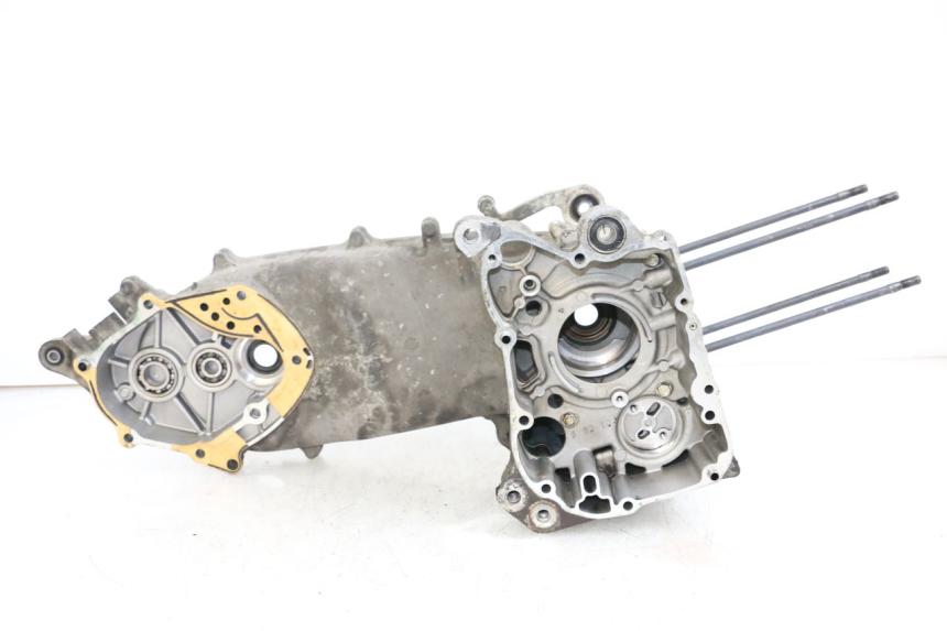 photo de Karter dolny silnika HONDA FES S-WING SWING ABS 125 (2007 - 2015) - Widok z bliska