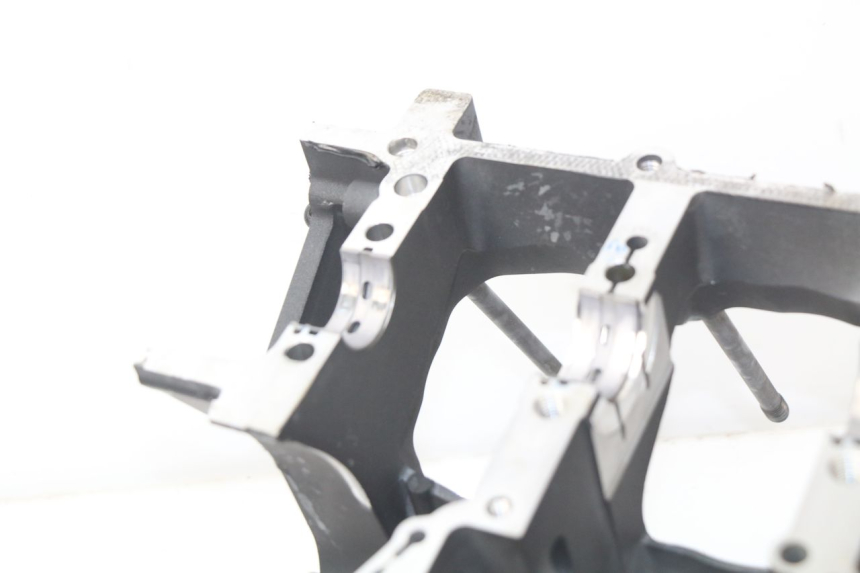 photo de Karter dolny silnika YAMAHA FZ8 800 (2010 - 2016) - Zbliżenie komponentów