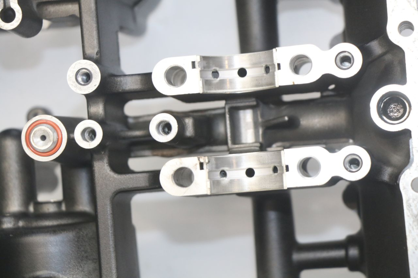 photo de Karter dolny silnika YAMAHA FZS FAZER 600 (1998 - 2001) - Struktura - zbliżenie