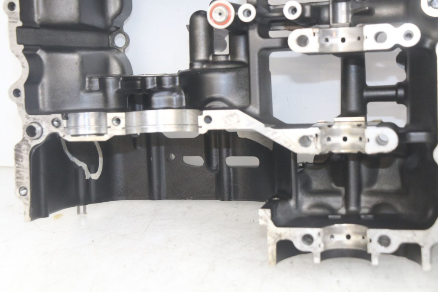 photo de Karter dolny silnika YAMAHA FZS FAZER 600 (1998 - 2001) - Widok profilu