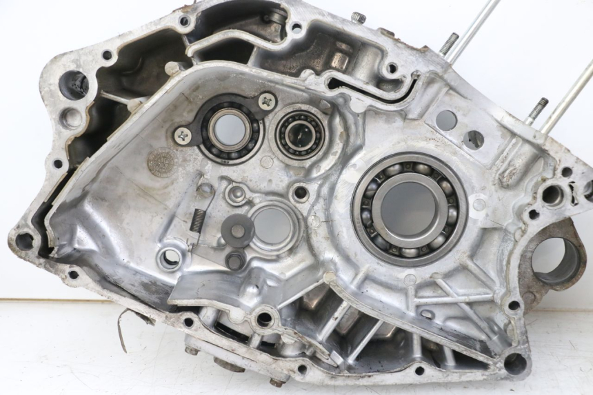 photo de Karter dolny silnika HYOSUNG GF 125 (2001 - 2005) - Struktura - zbliżenie