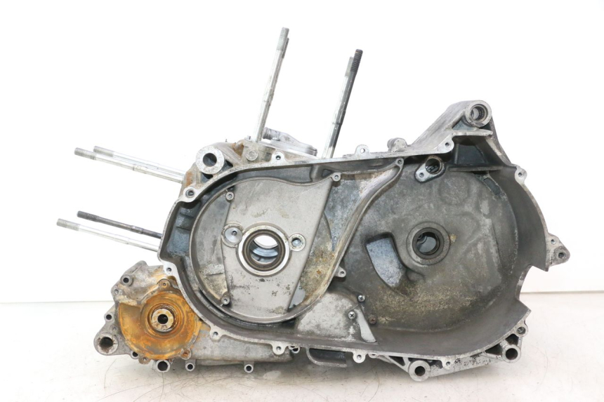 photo de Karter dolny silnika GILERA GP 800 (2007 - 2013) - Zbliżenie techniczne