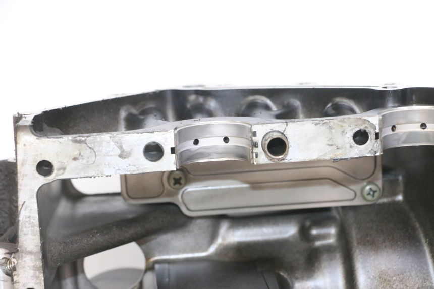 photo de Karter dolny silnika SUZUKI GS GSE 500 (2001 - 2003) - Struktura - zbliżenie