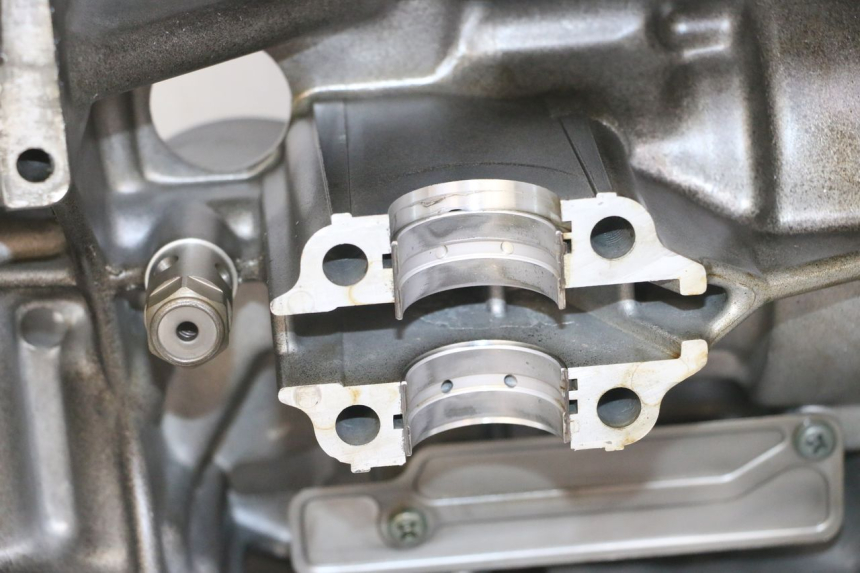 photo de Karter dolny silnika SUZUKI GS GSE 500 (2001 - 2003) - Alternatywny kąt