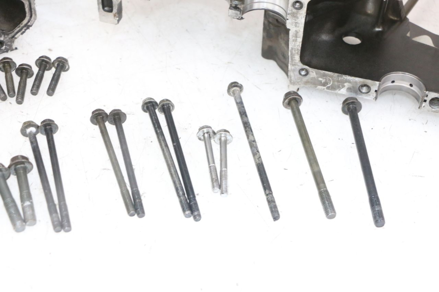 photo de Karter dolny silnika SUZUKI GS GSE 500 (2001 - 2003) - Zoom stanu zużycia