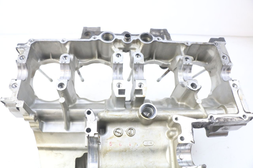 photo de Karter dolny silnika SUZUKI GSF S BANDIT 600 (2000 - 2004) - Inny kąt widzenia