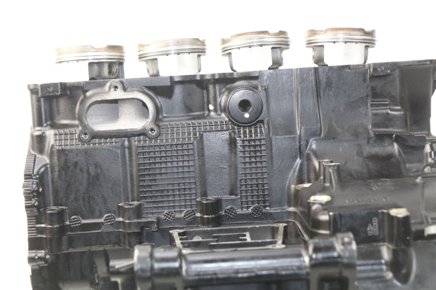 photo de Karter dolny silnika SUZUKI GSR 600 (2005 - 2012) - Zoom stanu zużycia