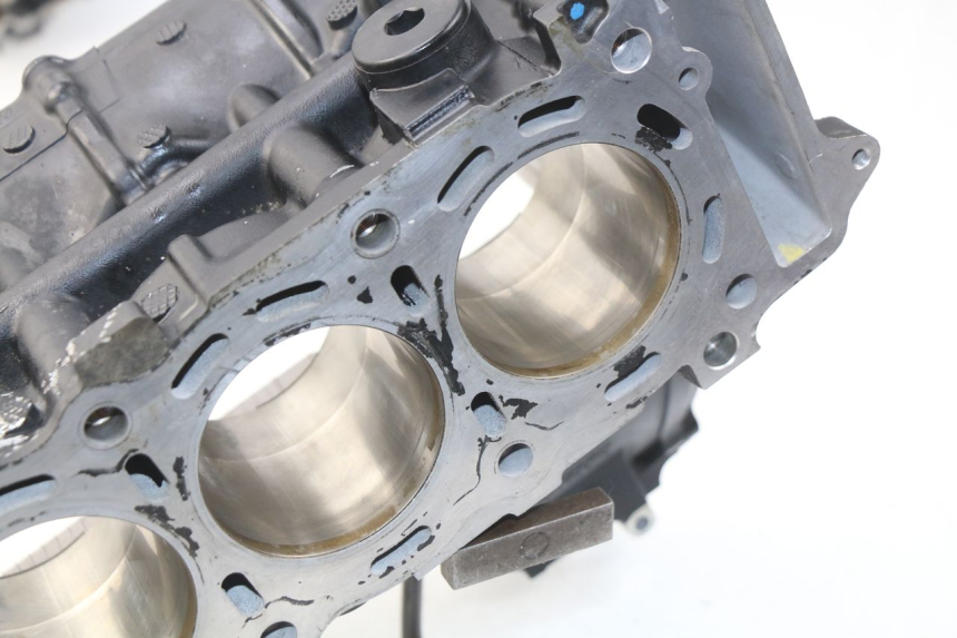 photo de Karter dolny silnika SUZUKI GSR 600 (2005 - 2012) - Widok główny