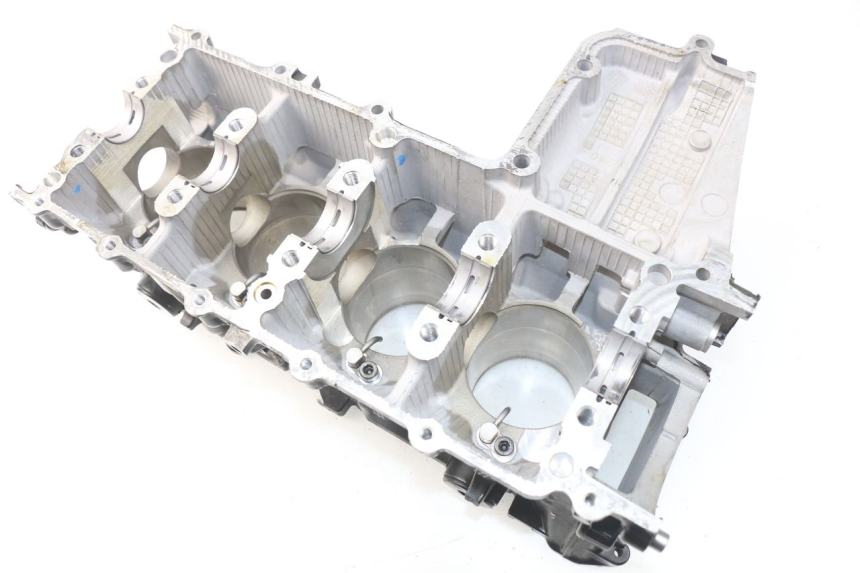 photo de Karter dolny silnika SUZUKI GSR 600 (2005 - 2012) - Zoom stanu zużycia