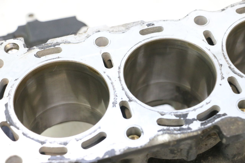 photo de Karter dolny silnika SUZUKI GSR 600 (2005 - 2012) - Zoom jakości