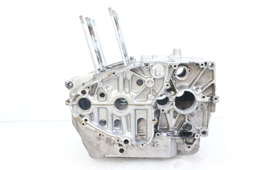 photo de Karter dolny silnika SUZUKI GSX E 250 (1982 - 1983) - Szczegóły charakterystyczne