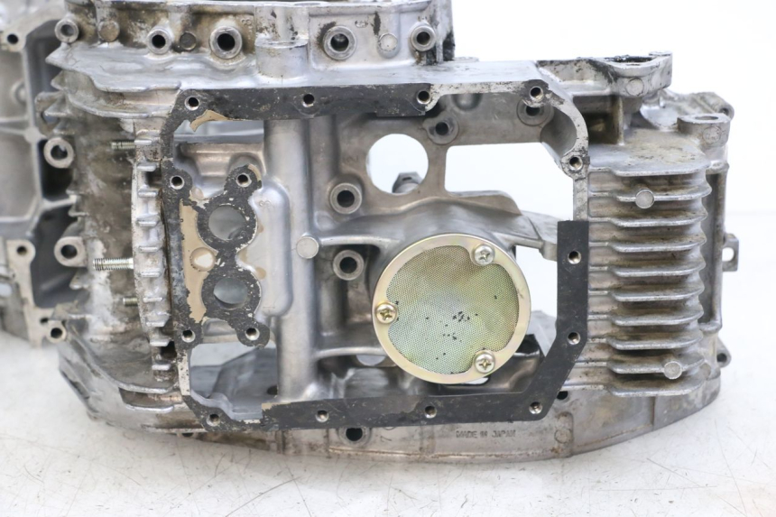 photo de Karter dolny silnika SUZUKI GSX E 250 (1982 - 1983) - Widok z bliska