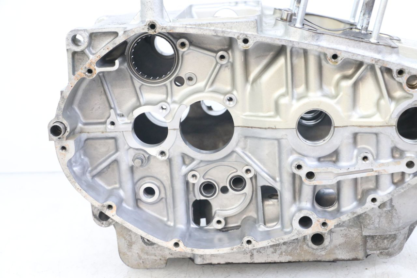 photo de Karter dolny silnika SUZUKI GSX E 250 (1982 - 1983) - Punkty mocowania