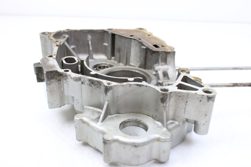 photo de Karter dolny silnika SYM HUSKY 125 (1999 - 2005) - Zbliżenie techniczne