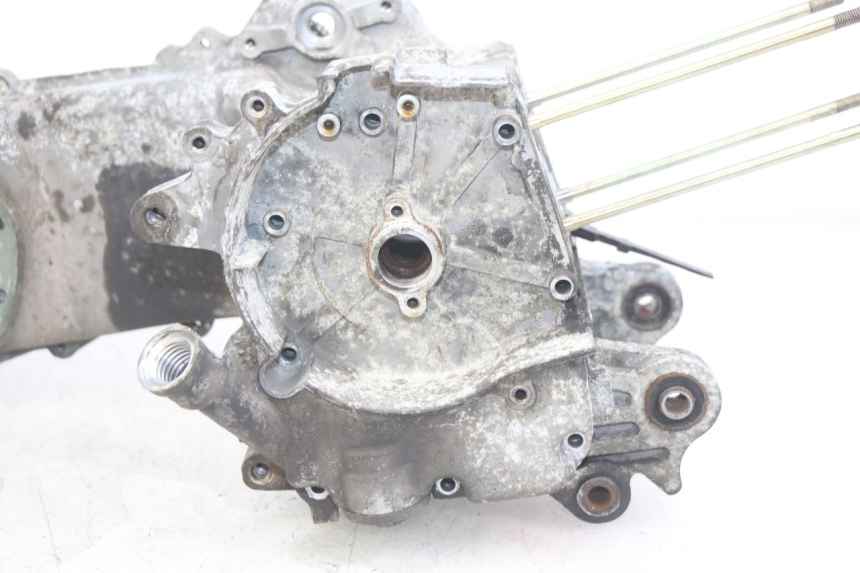 photo de Karter dolny silnika PEUGEOT KISBEE 4T 50 (2018 - 2022) - Szczegóły charakterystyczne