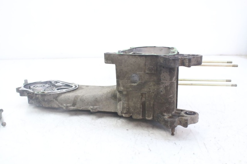 photo de Karter dolny silnika PEUGEOT KISBEE 4T 50 (2010 - 2017) - Zbliżenie techniczne