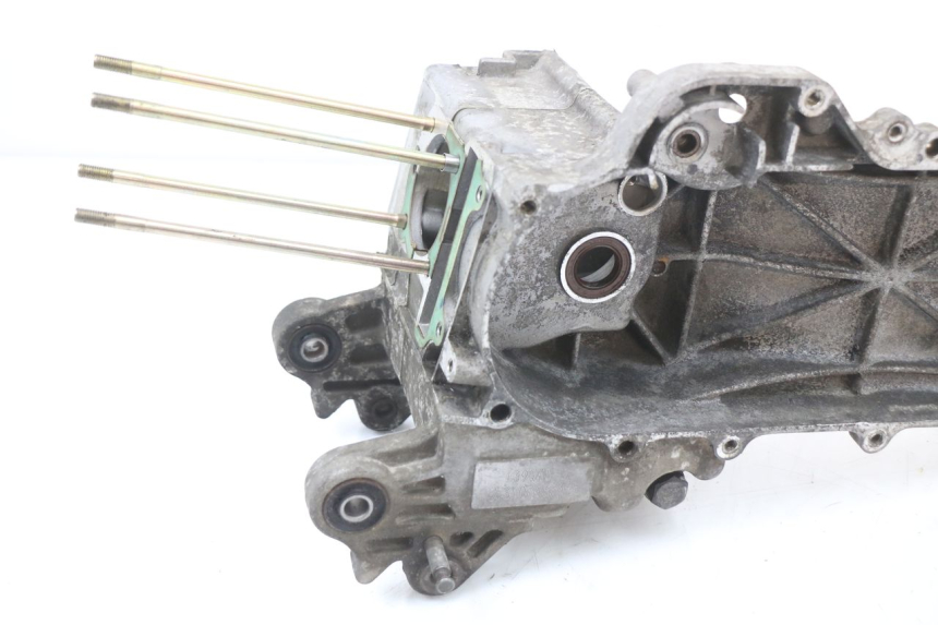 photo de Karter dolny silnika PEUGEOT KISBEE 4T 50 (2018 - 2022) - Szczegół części