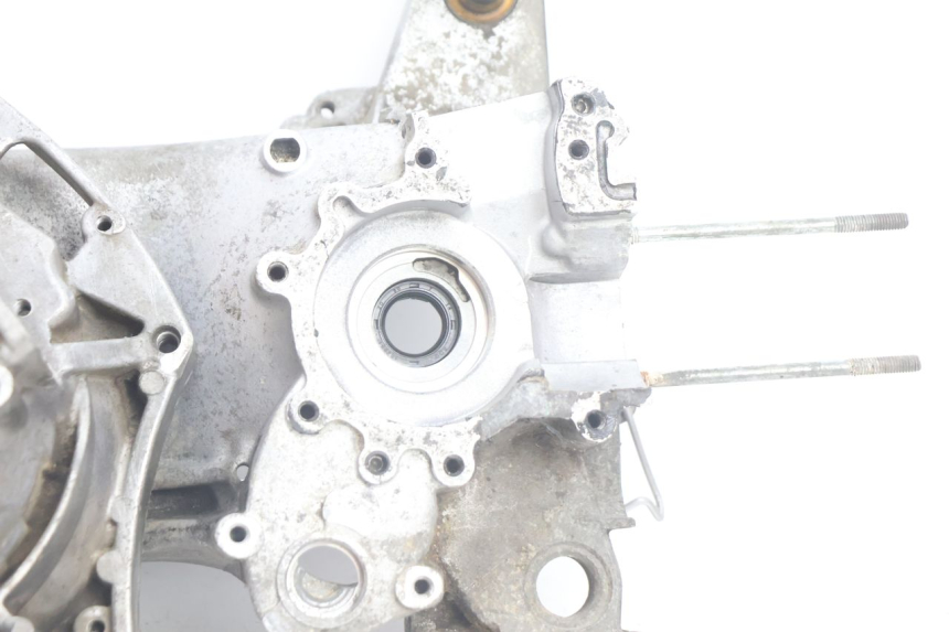 photo de Karter dolny silnika PEUGEOT LUDIX BLASTER 50 (2006 - 2014) - Struktura - zbliżenie